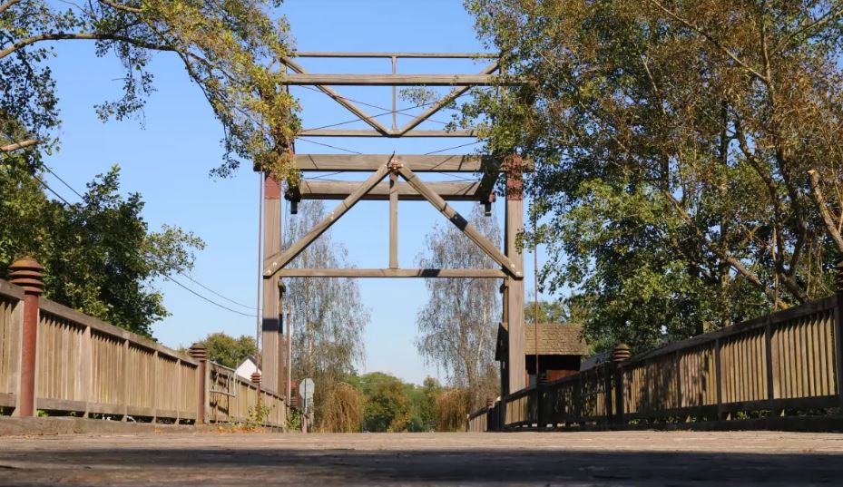 bruecke.jpg